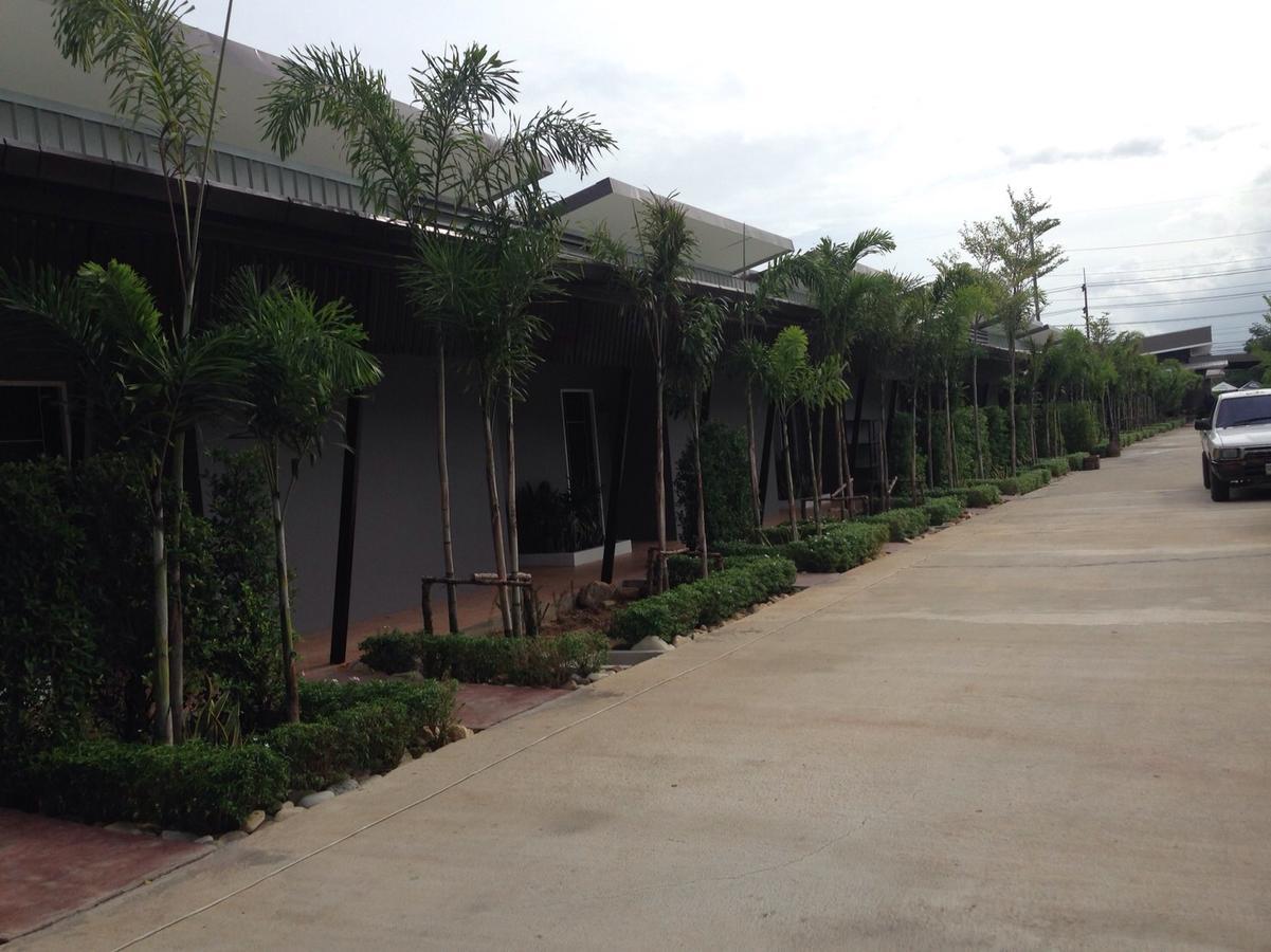 Heritage Tropical Resort Nakhon Si Thammarat Exterior photo